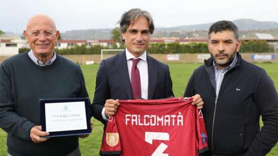 Il sindaco Falcomatà in visita al centro sportivo "S.Agata" : "Qui per ringraziare la squadra per la stagione disputata ed incoraggiarla in vista dei playoff"