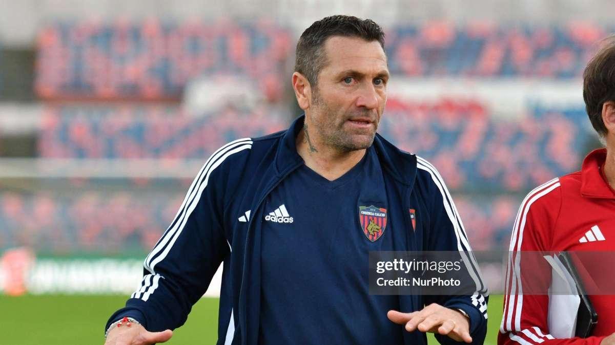 Buscè dopo Casarano-Cosenza: “Decisivi i calci piazzati, ma la squadra ha reagito”