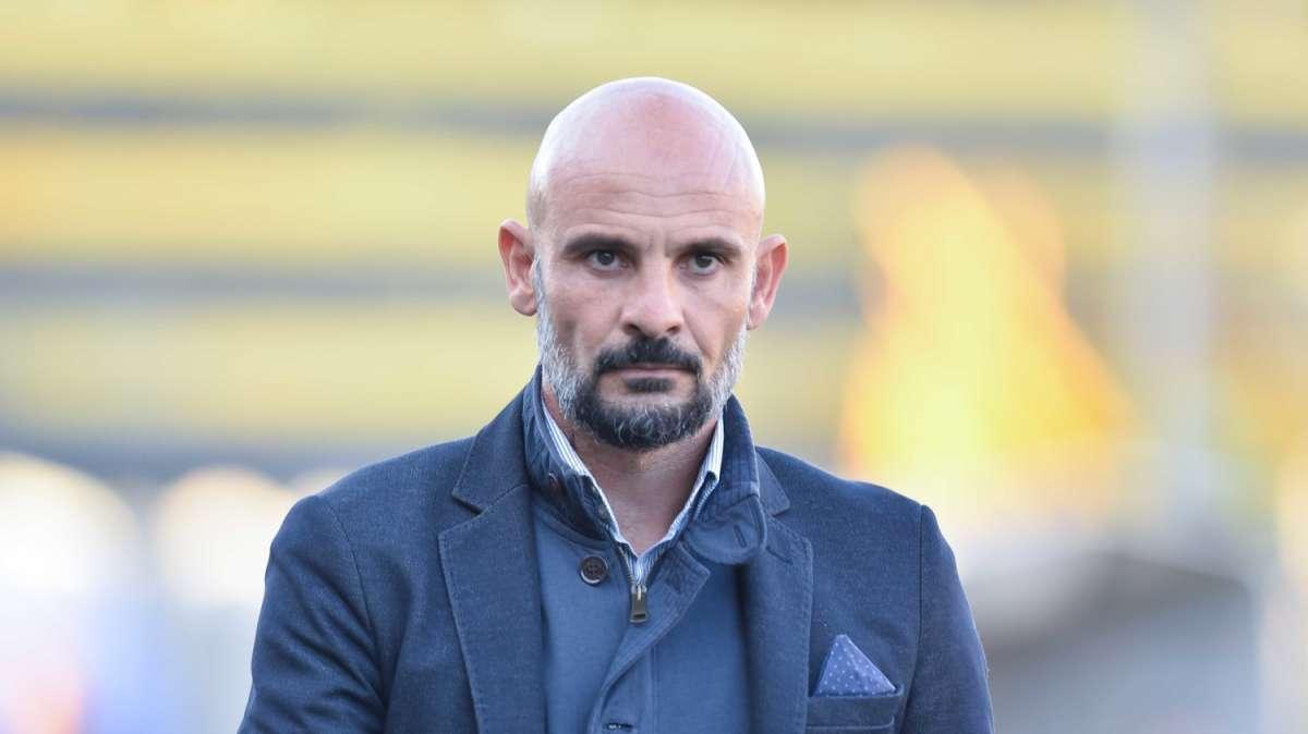 Reggina, spuntano altri due nomi per la panchina...