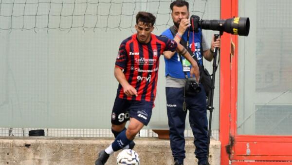 Crotone in rimonta, battuto il Cerignola: Longo può sorridere 