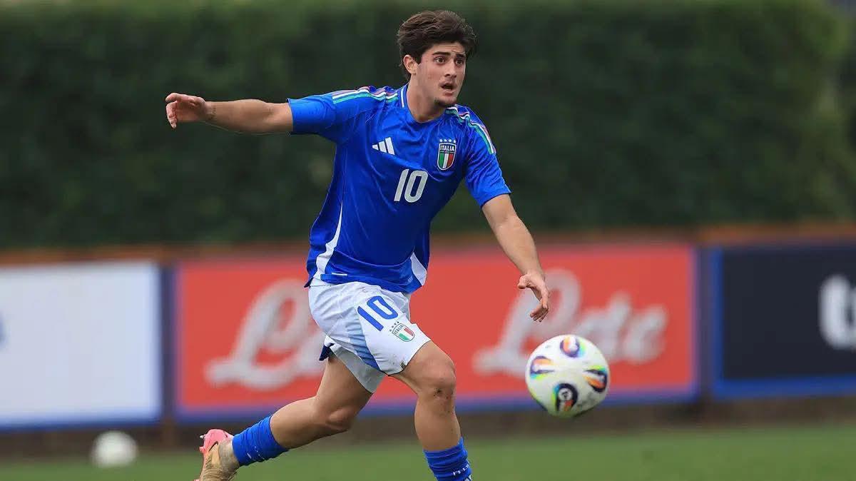 Il giallorosso Liberali trascina l’Italia under 19 al secondo 3-0 consecutivo. Battuta anche la Slovacchia