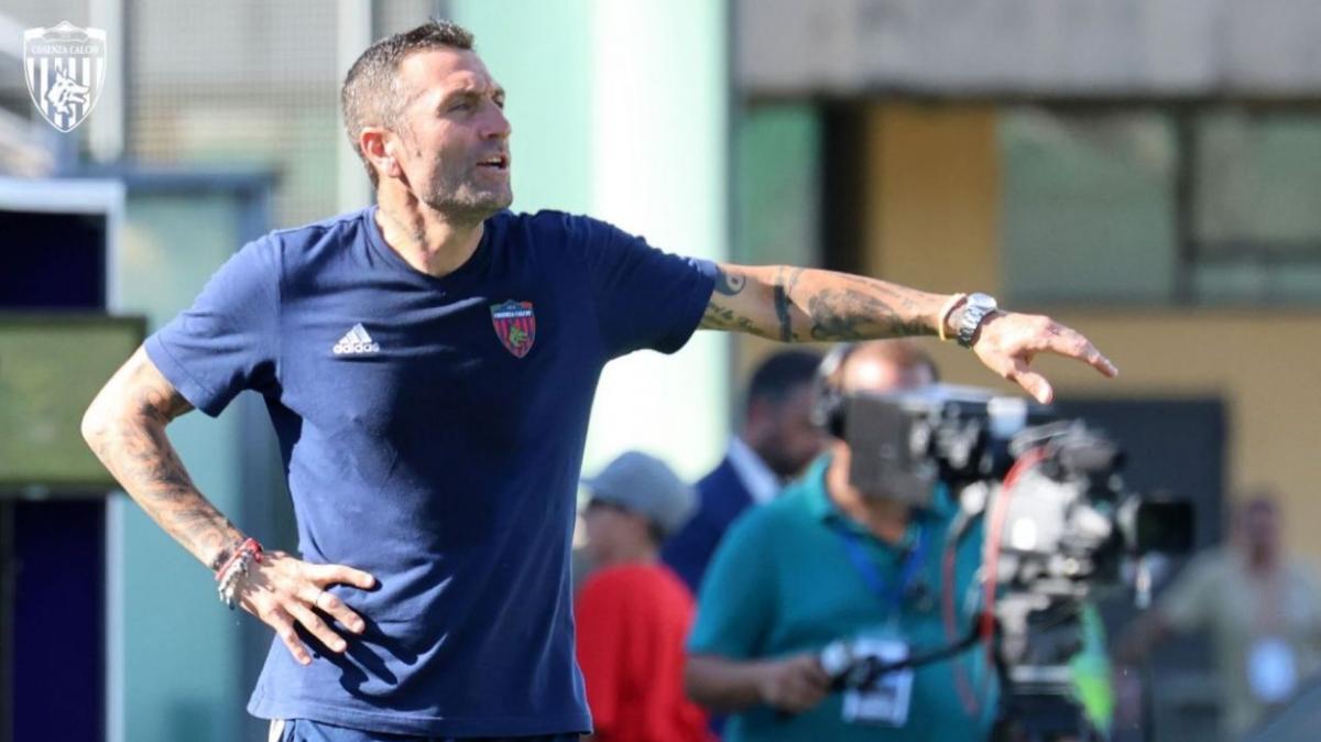 Cosenza show, poker al Casarano al Marulla