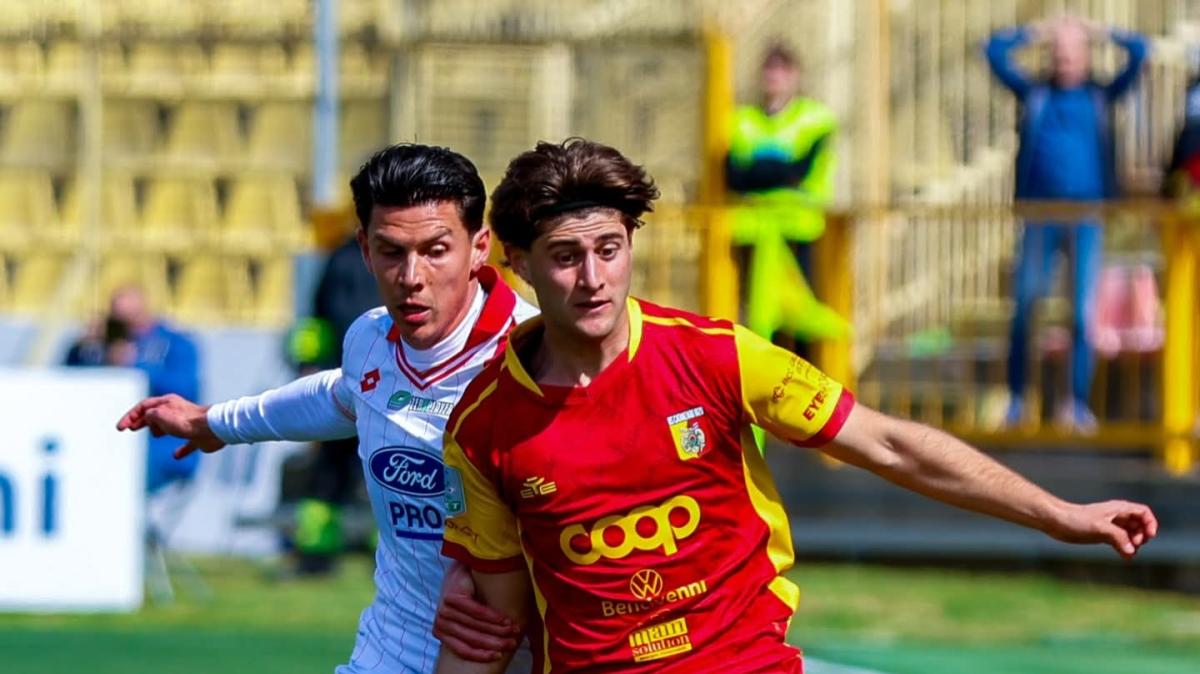 Catanzaro 1-1 Monza: un pari che lascia l'amaro in bocca ai giallorossi 