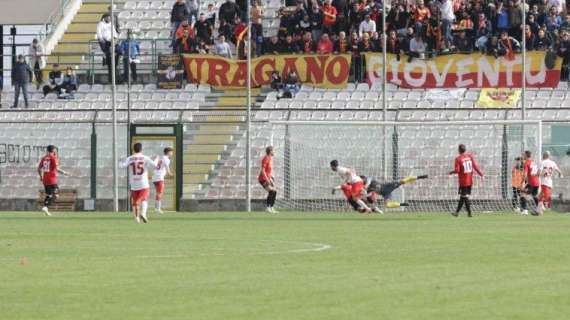 Catanzaro, al “Franco Scoglio” termina 2-3 e derby “giallorosso” che va alle aquile