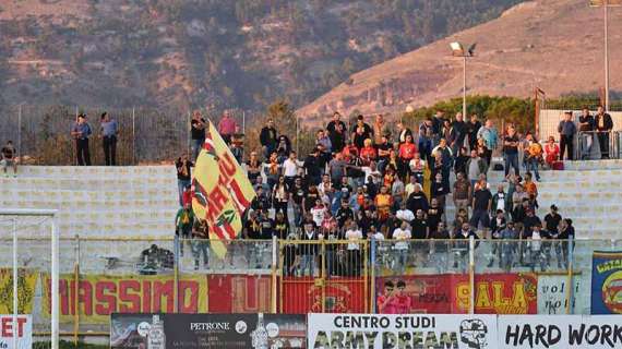 Ufficializzato il divieto di trasferta per i tifosi del Catanzaro nel derby contro il Crotone 