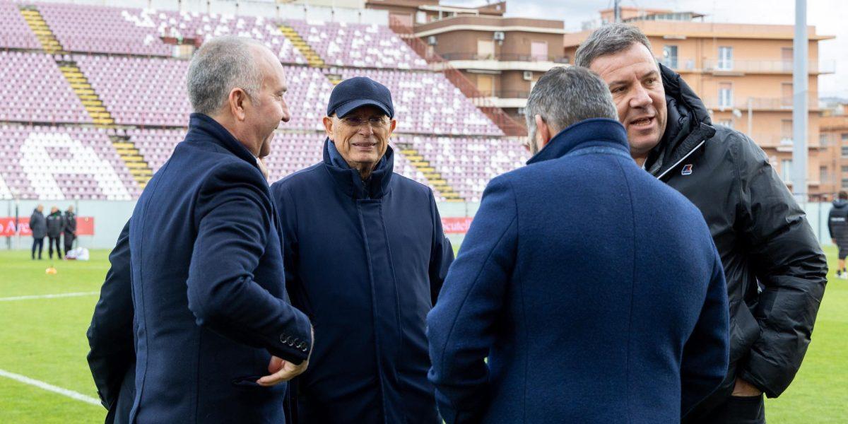 Reggina, futuro incerto: interesse concreto da nuovi imprenditori