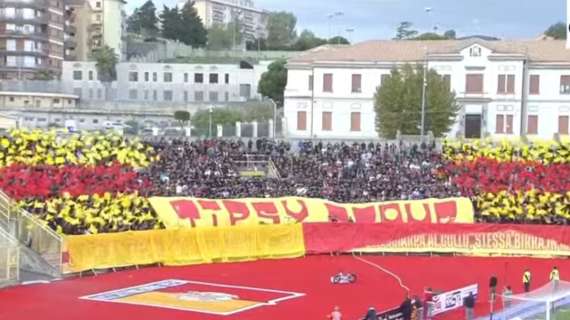 Il Catanzaro non sfonda e rischia: a reti bianche contro il Frosinone al Ceravolo