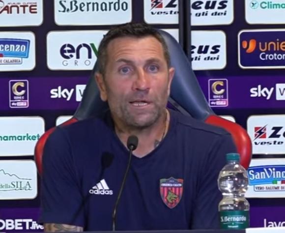 Cosenza, Buscè chiarisce le sue parole: “Chiedo scusa se qualcuno si è sentito offeso”