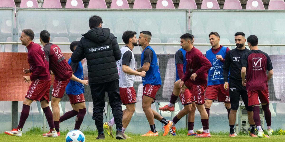 Reggina, tutti disponibili per l'Igea Virtus: elenco ufficiale non diffuso