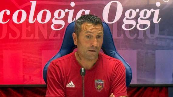 Monopoli-Cosenza, Buscè: "I nuovi non sono al meglio, vogliamo cogliere un risultato positivo"