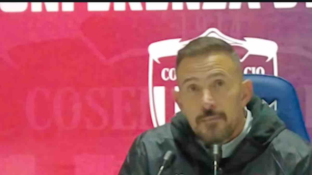 Cosenza-Benevento 2-1, Floro Flores: "Gli episodi hanno deciso la partita"