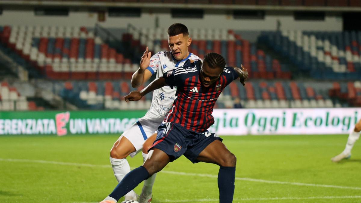 Cosenza, Kouan da urlo: doppio assist e inserimento nella Top 11 Sky dopo il trionfo sul Casarano