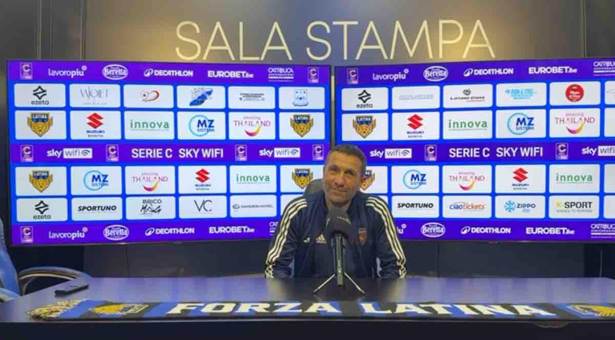 Latina-Cosenza 0-1, Buscè: "Bene per il risultato, potevamo gestire meglio altre situazioni"