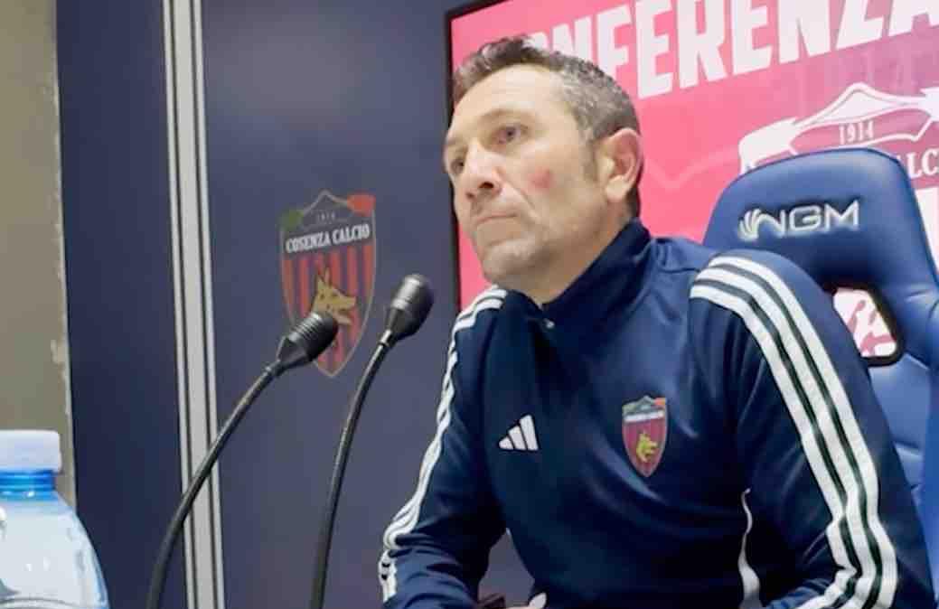 Cosenza-Benevento 2-1, Buscè: "Ho la fortuna di lavorare con ragazzi per bene"