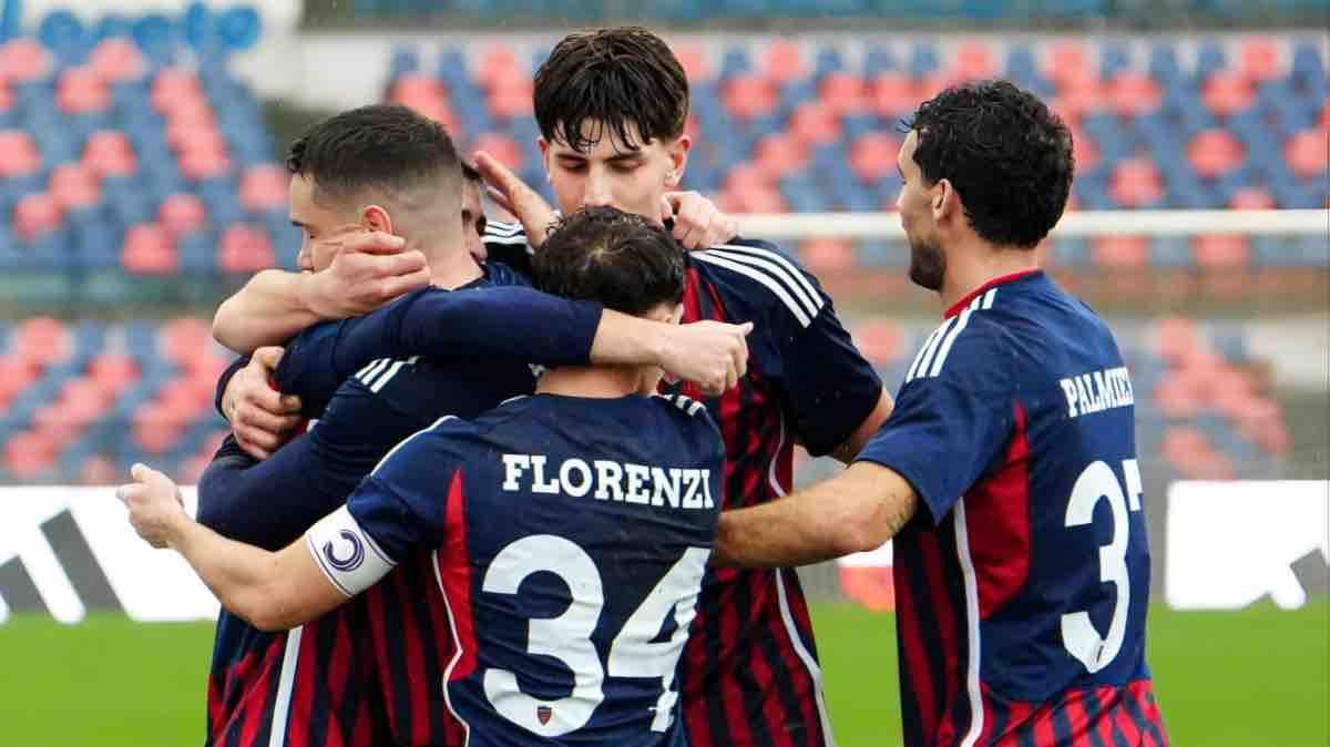 Cosenza inarrestabile: i numeri della rimonta che riapre la corsa al secondo posto