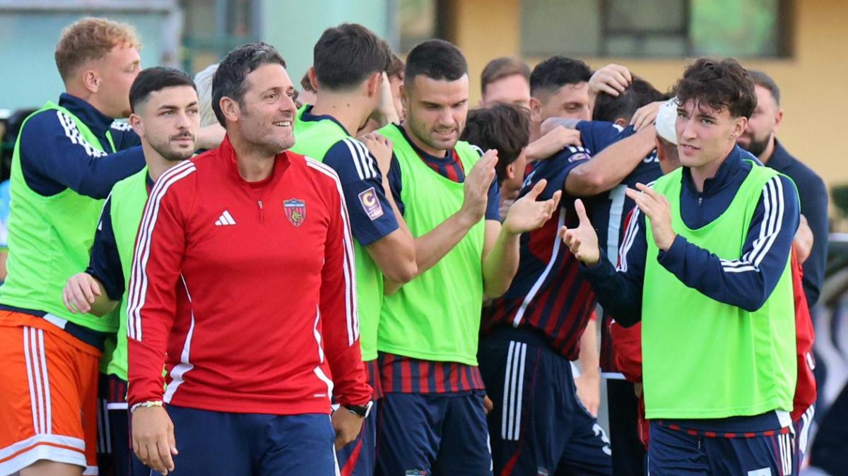Beretta si presenta a Cosenza: "Qui fame, passione e stadi veri. Il Girone C? Una seconda Serie B"