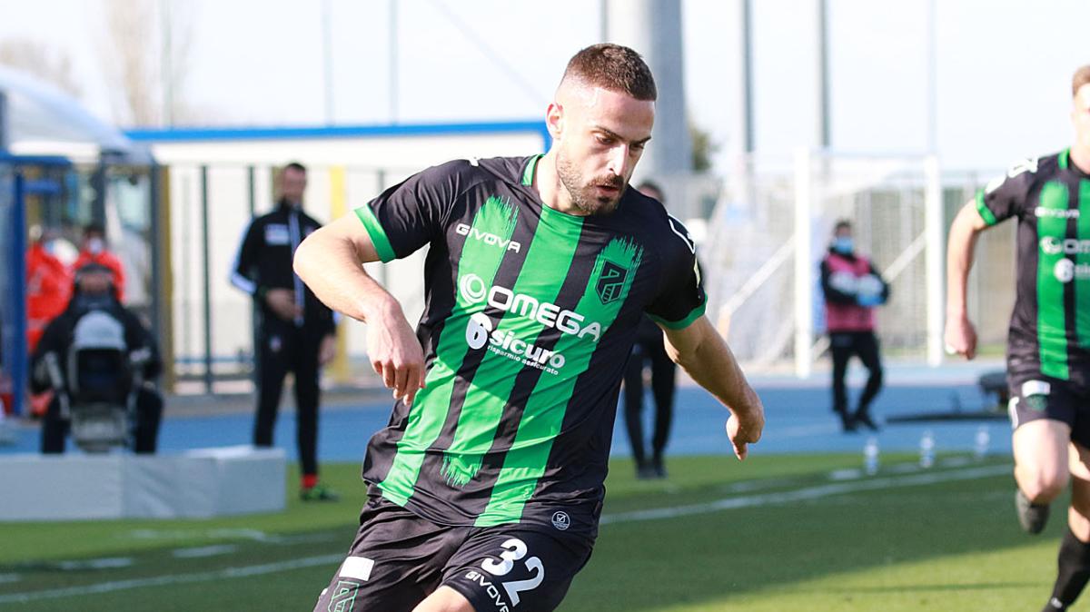 L'ex Cosenza Butic firma con la Casertana