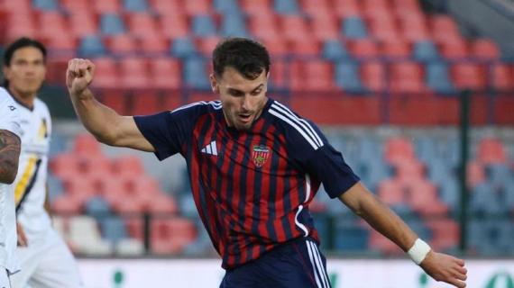 Siracusa-Cosenza 0-1: decide Mazzocchi, Vettorel super salva i rossoblù. Le pagelle