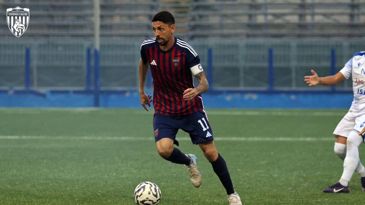 Cosenza, D’Orazio suona la carica: "Siamo in crescita, importante non prendere gol"