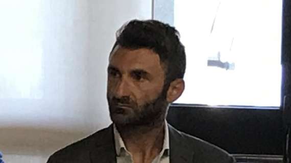 Cosenza, il futuro è un rebus: nodo Delvecchio e voci di cessione agitano l’ambiente rossoblù