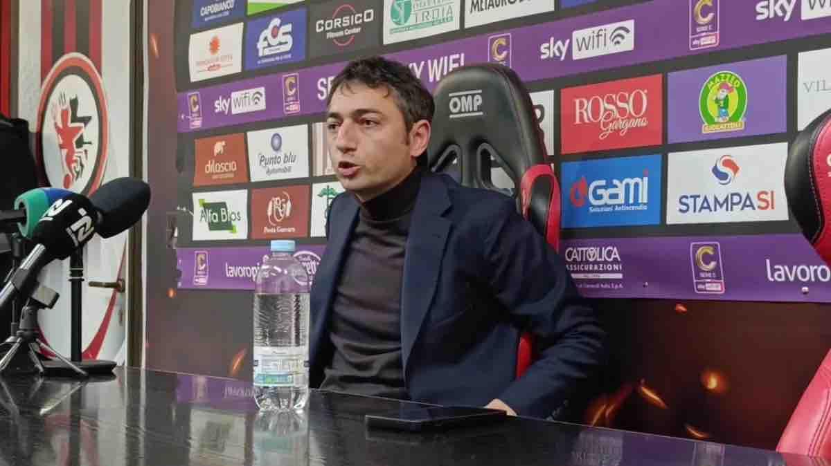 Cosenza-Foggia 1-0, Casillo contro l'arbitro: "Gravissimo quello che è successo"