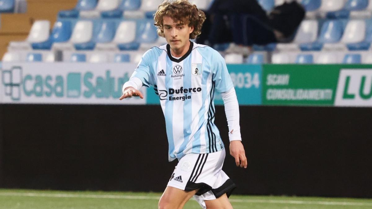 Calciomercato Cosenza, lotta a tre per arrivare a Lipani