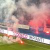 Catania-Ascoli: gioco sospeso per cinque minuti a causa di fumogeni in campo