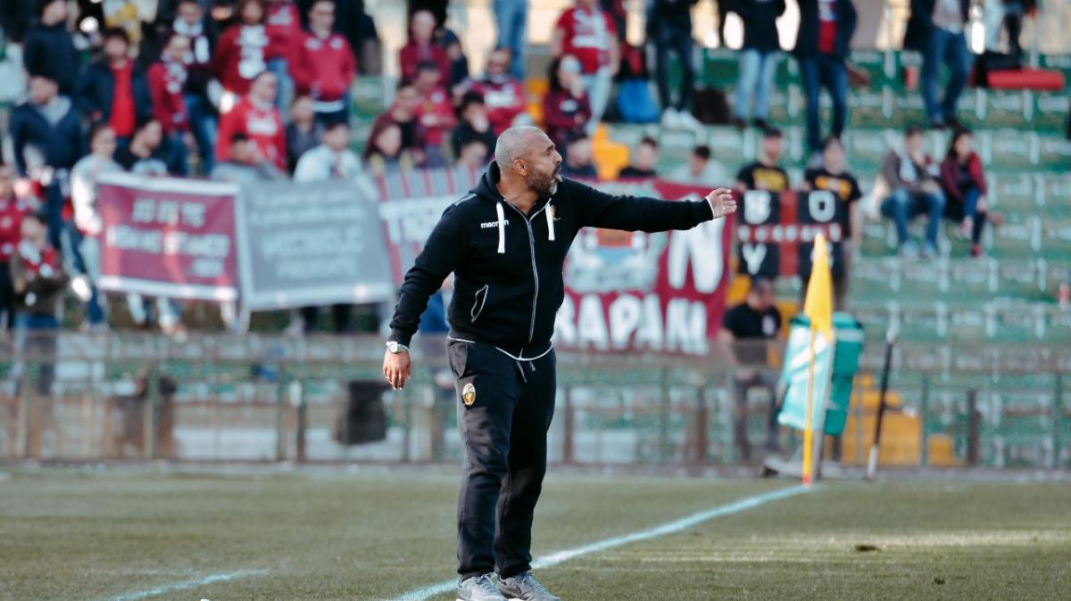 Ternana, ufficiale l'esonero dell'allenatore Liverani: squadra affidata a Pasquale Fazio
