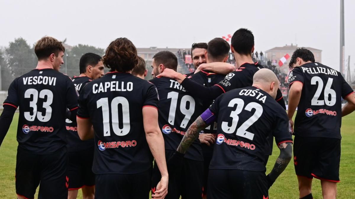 Lecco-Vicenza: vantaggio casalingo, gol fantasma e espulsione di Gallo: la ricostruzione