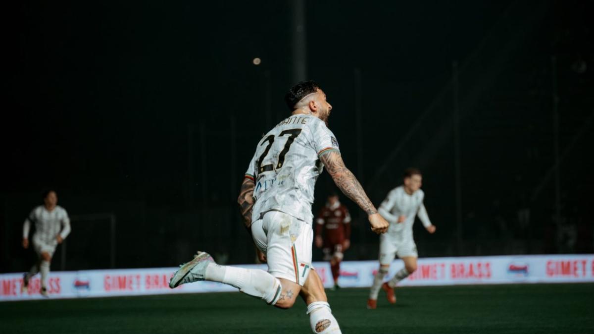 Ternana, l’esordio di Fazio:"Sono un figlio di Terni, darò tutto per questi colori"