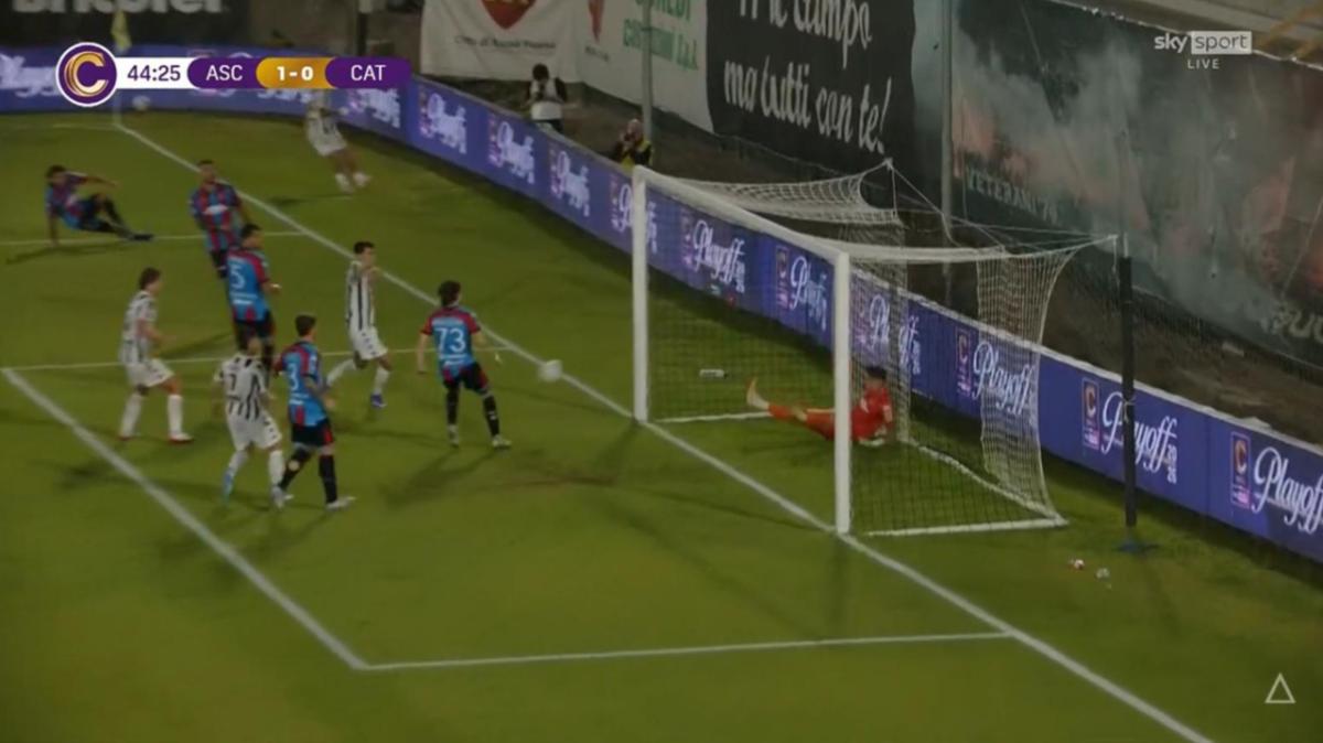 Ascoli-Catania: bianconeri in vantaggio con Corradini