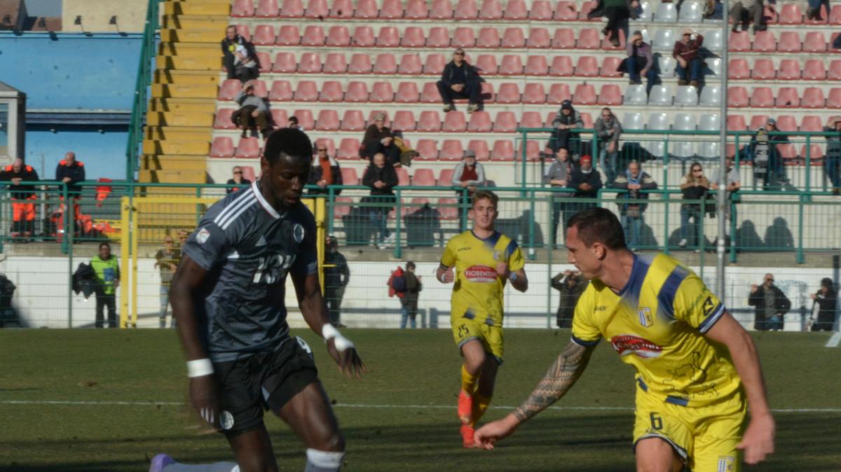 Difensore per caso, Matteo Gorelli: "Voglio diventare l'esordiente più vecchio nella storia della Serie A"