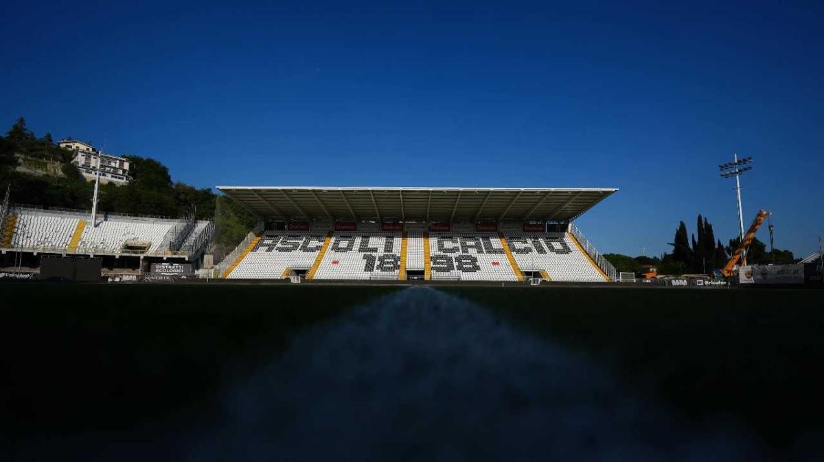Ascoli-Brescia, il settore ospiti si riempie di 500 giovani calciatori