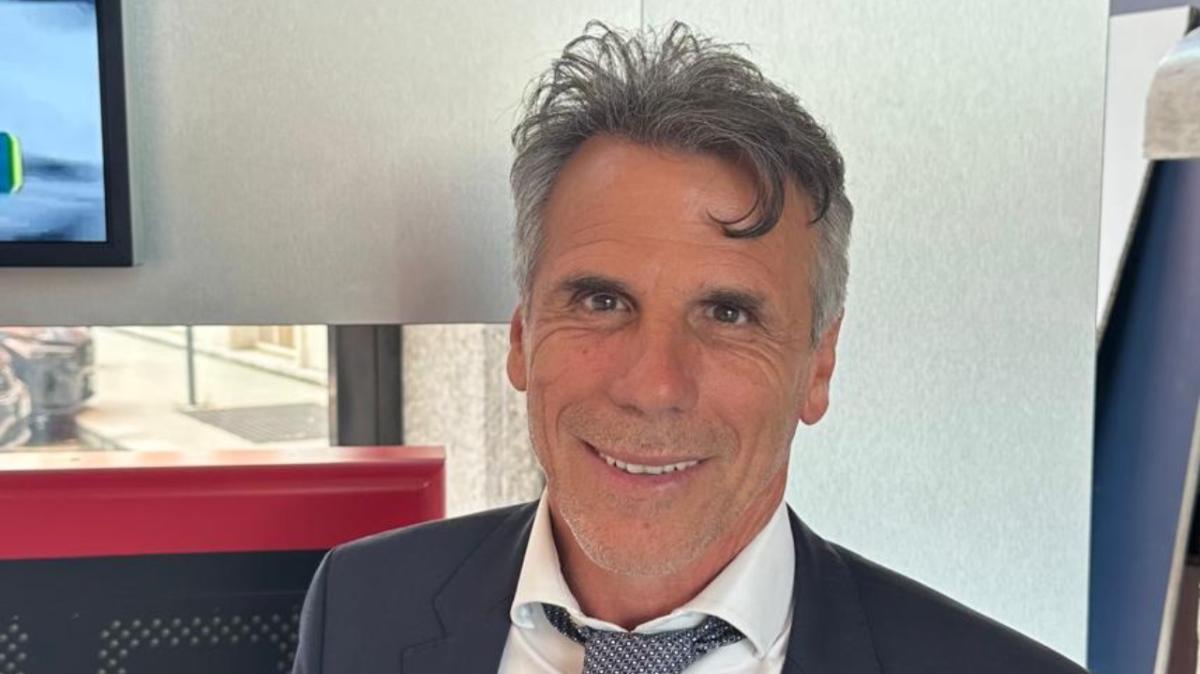 Gianfranco Zola premiato con la stella d'oro al merito sportivo: "Per me è un grande onore" 