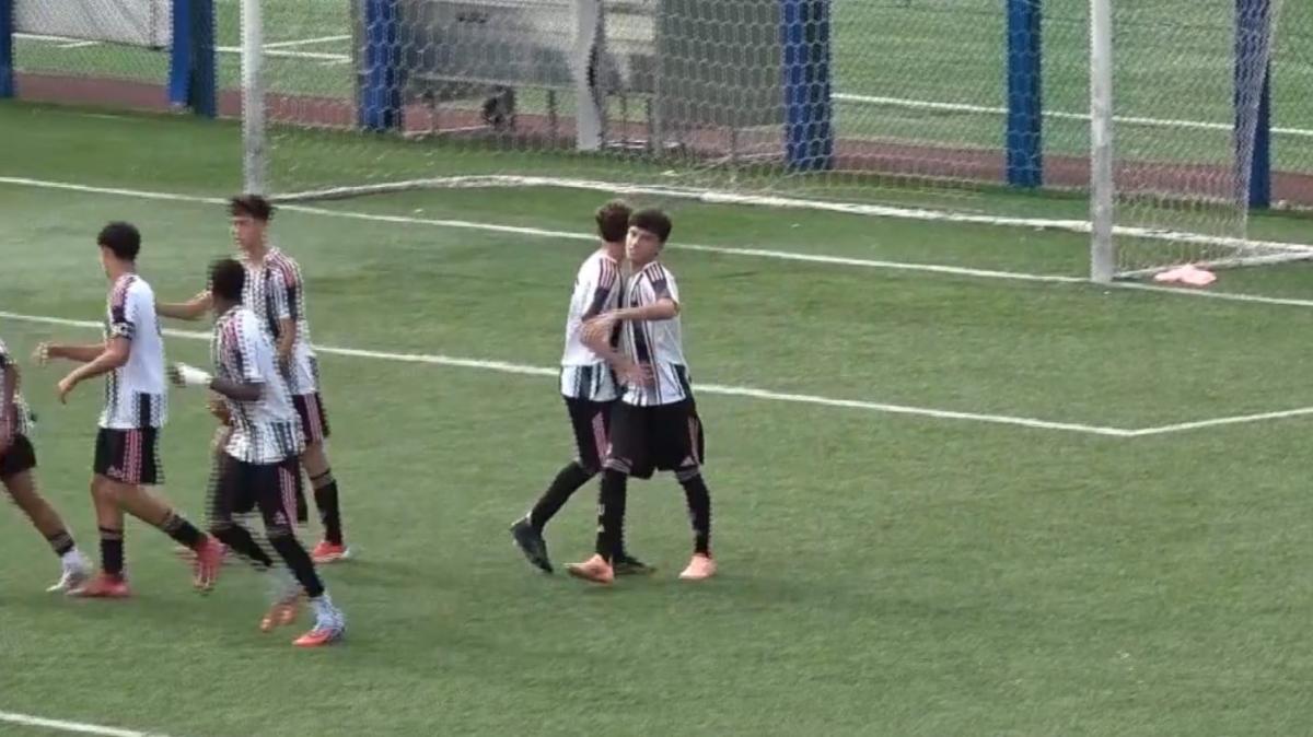 Imprendibile Paesanti, la Juventus cala i pokerissimo a Genova