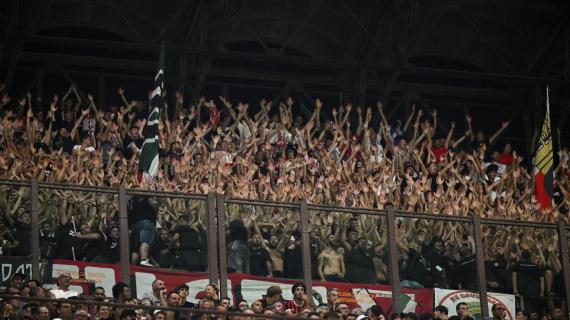 Il derby è biancorosso: il Bari festeggia con Under 15 e Under 16