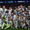 Champions, il Real Madrid alza il trofeo: i complimenti della Lazio - FOTO