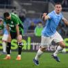 Lazio - Sassuolo, Marusic regala la vittoria nel finale: il club lo celebra - VIDEO
