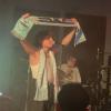 Seltsam canta i Giardini di Marzo in concerto. E spunta la maglia di Rovella... - VIDEO 