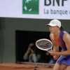 Wimbledon | Iga Swiatek pizzicata a 'rubare' gli asciugamani dopo il match - FT