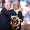 Mondiale per Club, il trofeo del Chelsea è una 'copia': la rivelazione di Trump