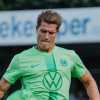 Scandalo in Germania, Behrens non firma la maglia arcobaleno del Wolfsburg: il caso