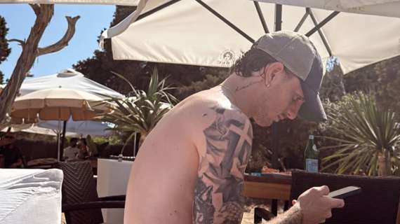 Lazio, Rovella non pensa al mercato... ma si gode le vacanze: gli scatti - FOTO