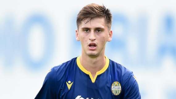 Calciomercato Lazio, il Verona aggiunge difensori: Kumbulla in uscita