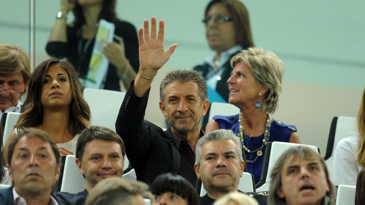 Lazio, Ezio Greggio massacra la Juve: "Ma come si fa..."