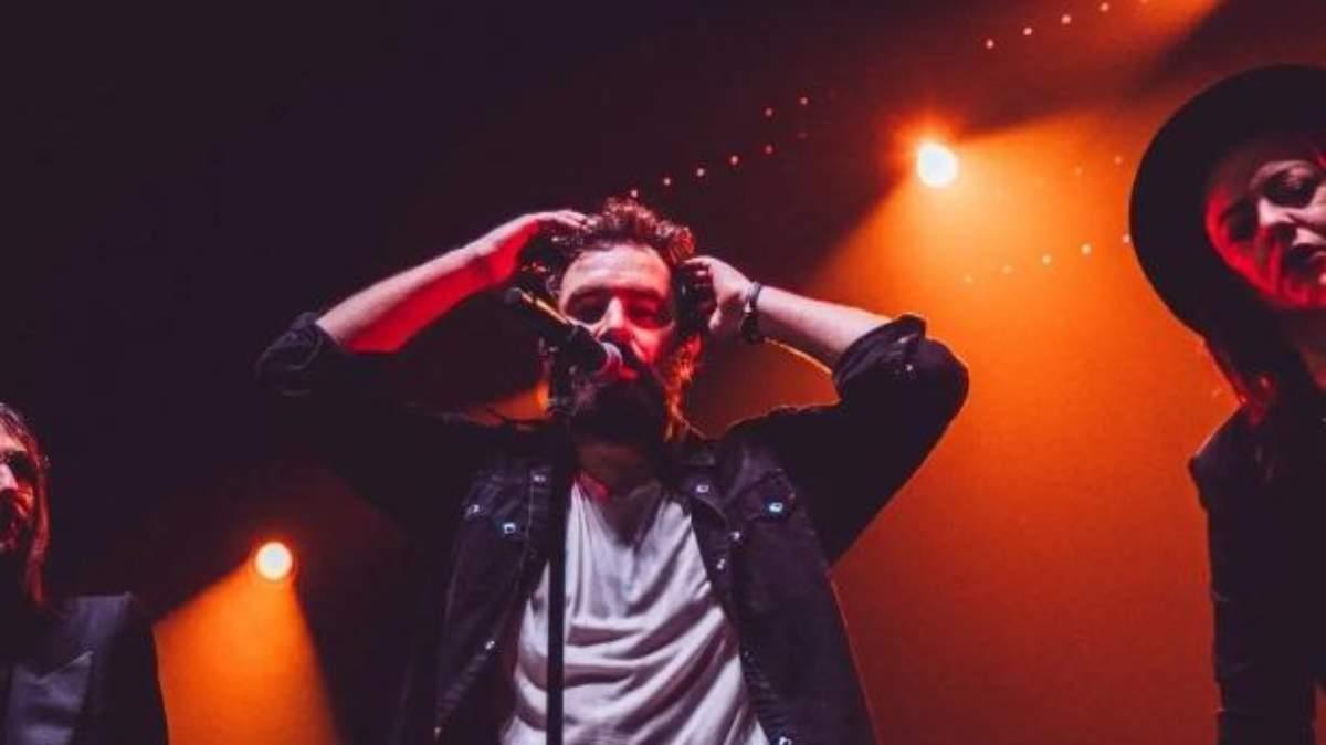 Lazio, Tommaso Paradiso guarda al post Lotito: il suo commento 