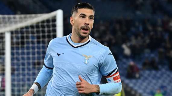 Fascia al braccio e fiducia totale di Sarri: Zaccagni resta alla Lazio