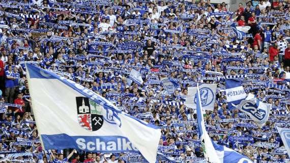 Coronavirus, un positivo nello Schalke 04: annullata l'amichevole contro il Wurzburger Kickers