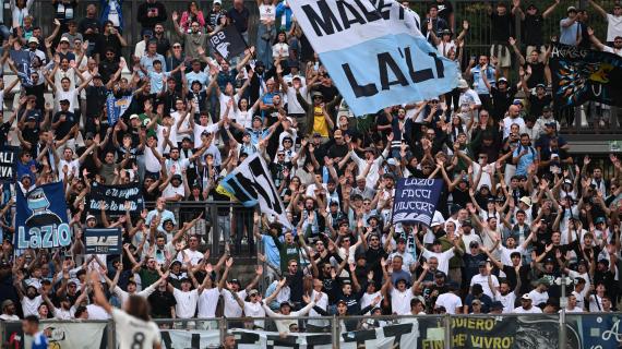 Lazio, la risposta dei tifosi dopo il derby: esaurito il settore ospiti di Marassi