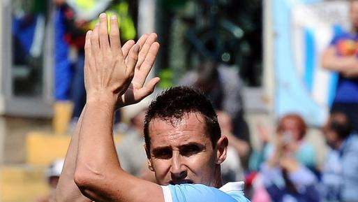 Klose, dalla Bosnia spuntano parole forti: "Non so se resto alla Lazio". Ma la società smentisce